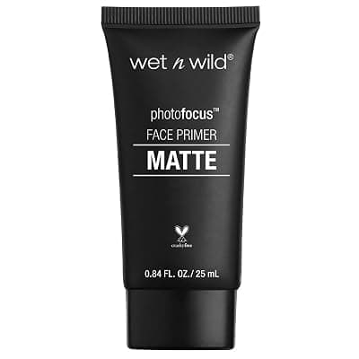 Wet n Wild, Photo Focus Face Primer - Matte, Face Primer with Mattifying Effect, Pore Minimizer and Wrinkle-filler, Anti-caking and Brightening Formula with Silky Texture