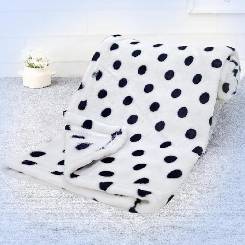 Bumtum Super Soft New Born Baby Polka Dot Blanket | Wrapper Sheet for Baby Boys & Baby Girls | Lightweight | Super Comfortable (100cm x 75cm, White)