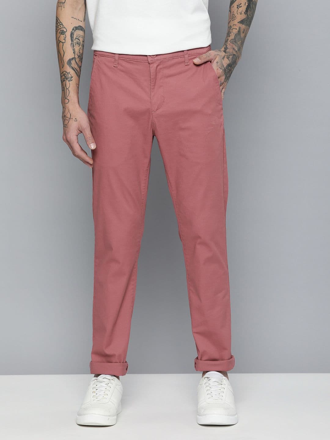Levis Men 511 Slim Fit Solid Low-Rise Chinos