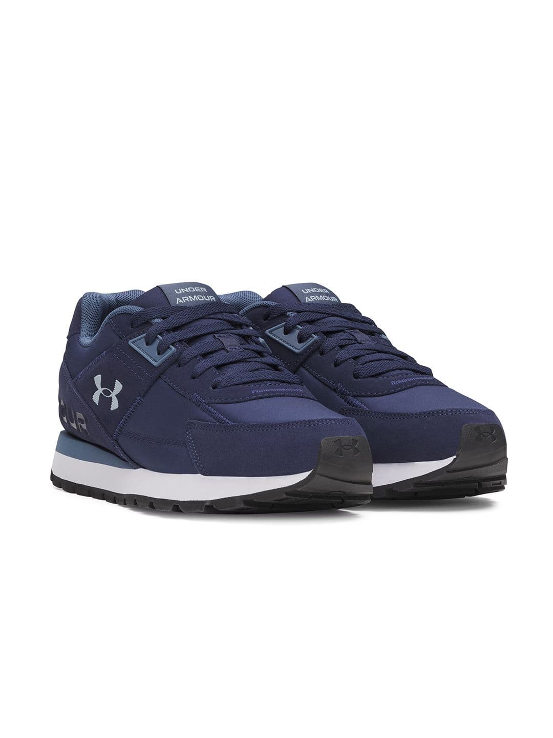 UNDER ARMOUR Men Essential Runner Shoes