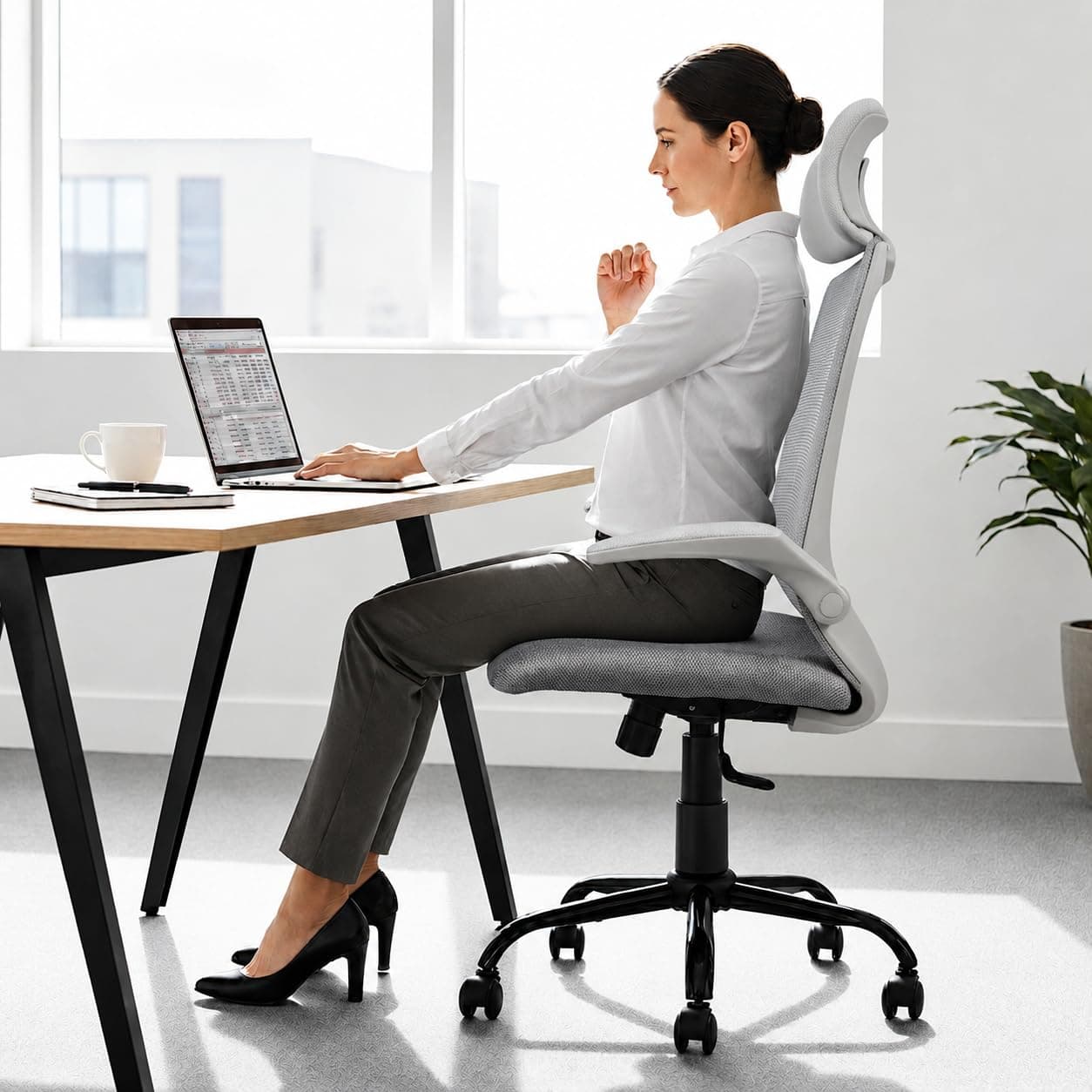 CELLBELL Swift Ergonomic Mesh Office Chair High Back with Adjustable Headrest 3D Armrests Multi Lock Synchro Tilt Breathable Back Chrome Base Work from Home Computer Desk Chair (Grey)